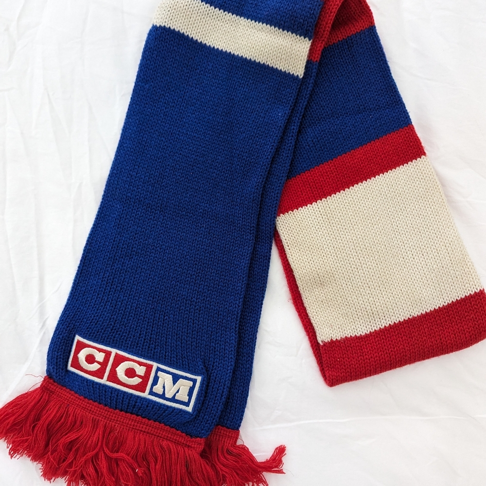 Retro CCM hockey scarf